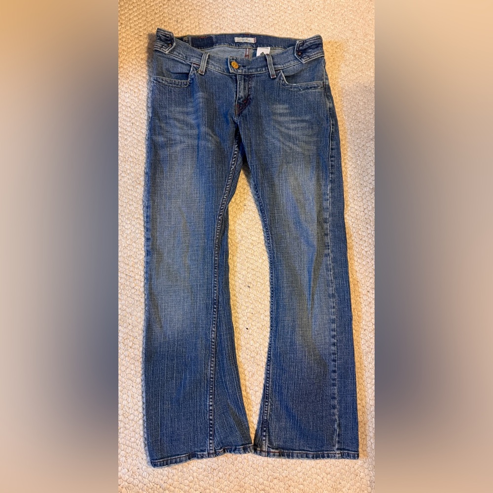 Levi’s Red Label Low Rise Stretch Jeans Woman Junior Size 11, threading flaw